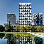 The Ebony Tower With Free Parking *